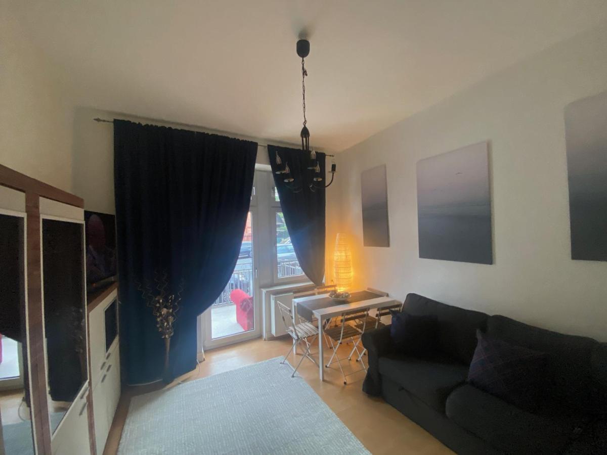 Ruhige Gemuetliche Altbau In Zentraler Lage Apartment *