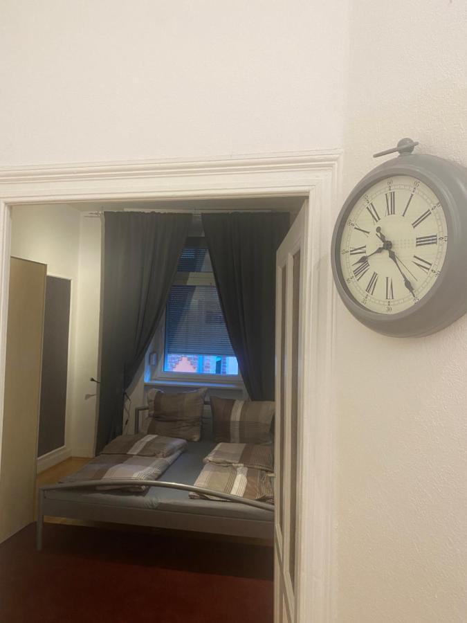 Ruhige Gemuetliche Altbau In Zentraler Lage Apartment *