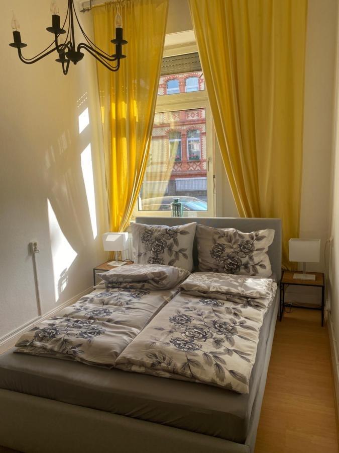Ruhige Gemuetliche Altbau In Zentraler Lage *