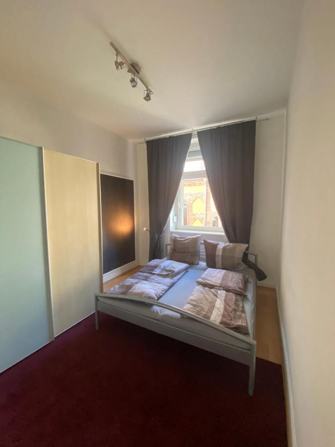 Ruhige Gemuetliche Altbau In Zentraler Lage *