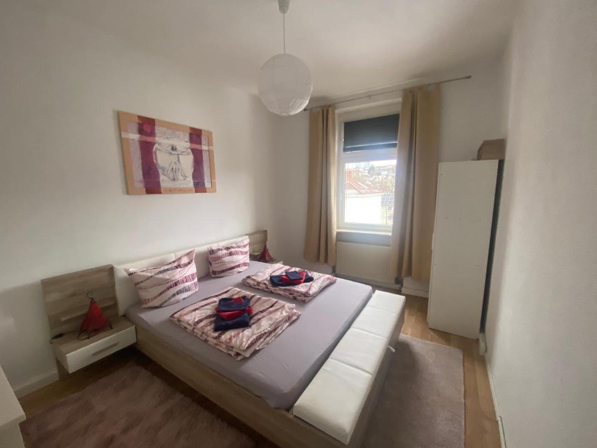 Ruhige Gemuetliche Altbau In Zentraler Lage *